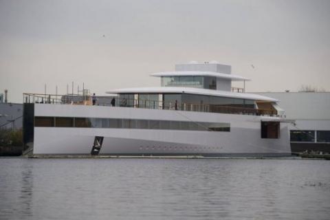 jobs_yacht_venus